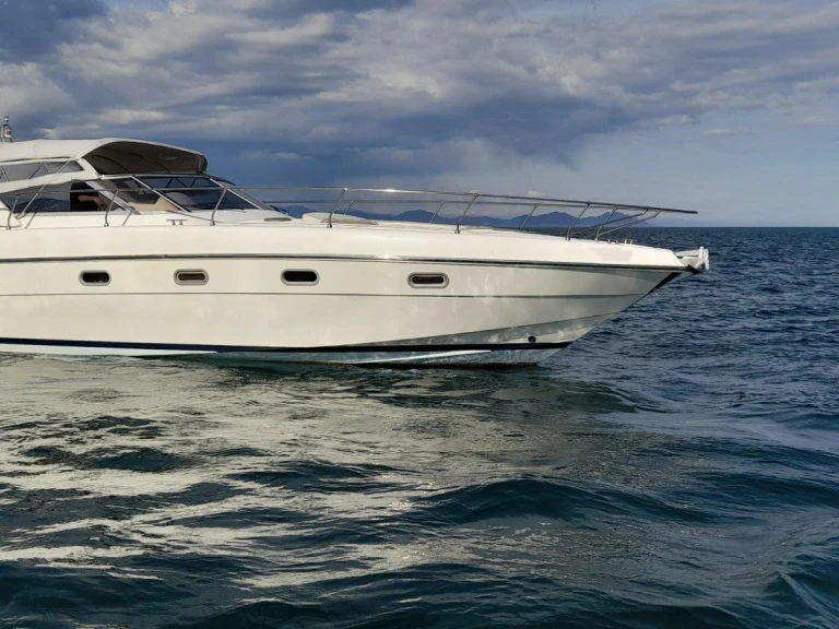 Yacht charter Port Grimaud cheap Fiart 40 Genius
