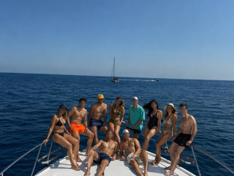 Motorboat rental with or without captain Guy Couach Dénia
