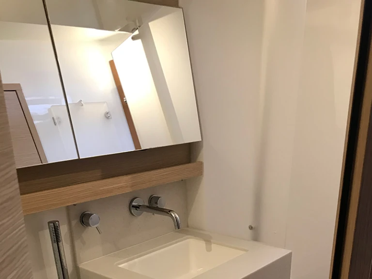 Yacht charter Dénia cheap Dufour 530