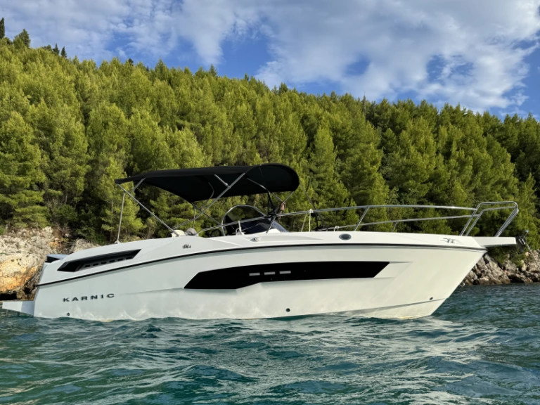 Motorboat for rent Dubrovnik at the best price