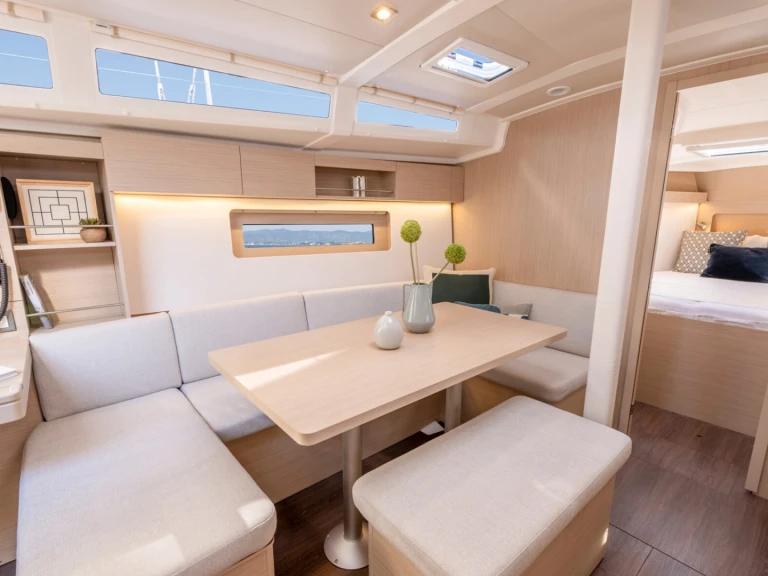 Sailboat rental in Palma de Mallorca - Oceanis 37.1 firts line