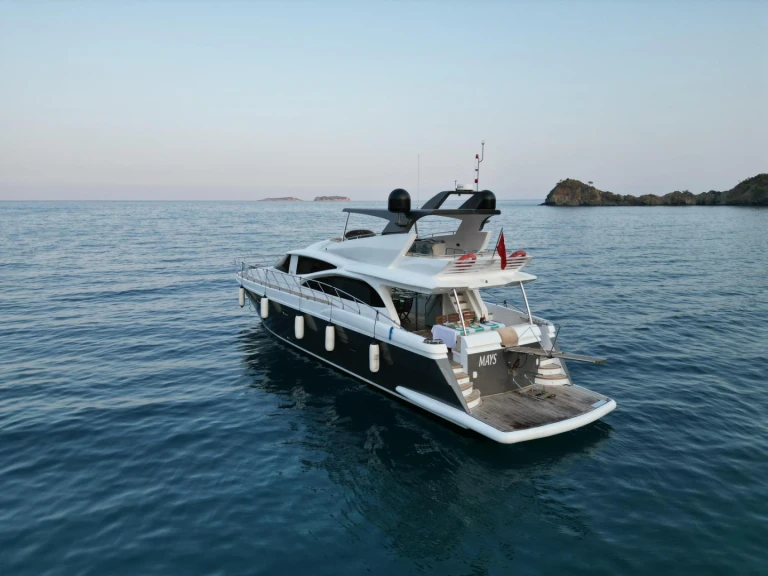 Luxury Yacht for rent Kemerköy at the best price