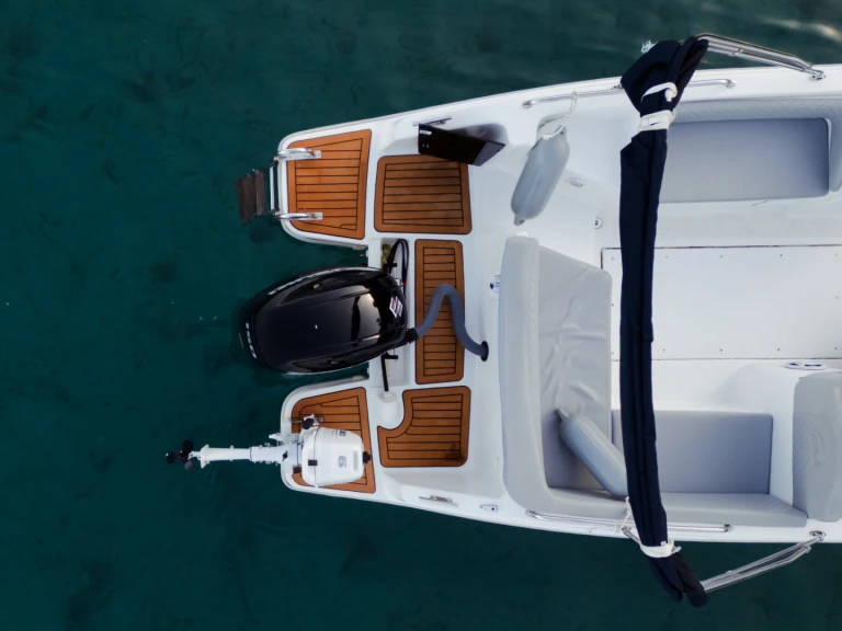 GAIA COSTRUZIONI NAVALI OPEN 22 in Benitses on SamBoat