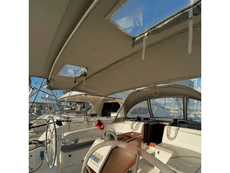 Bareboat Rental Sailboat Bavaria with a boat licence