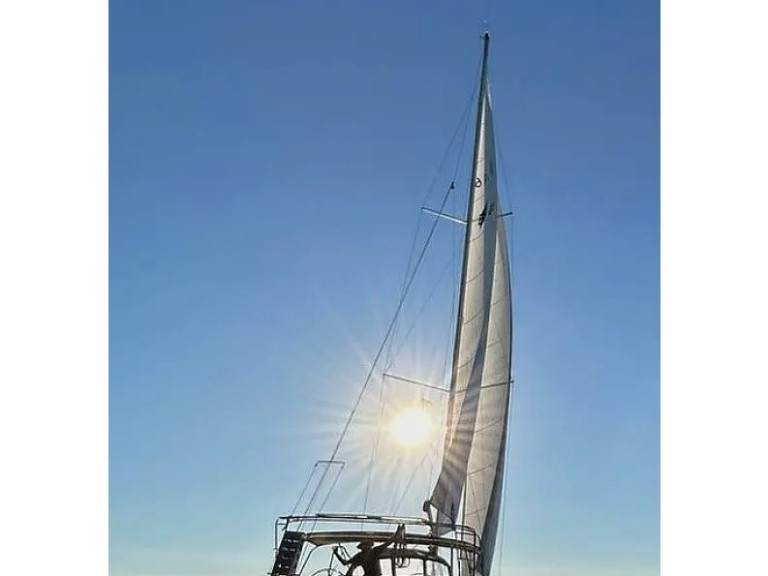Bareboat Rental Sailboat Bavaria with a boat licence