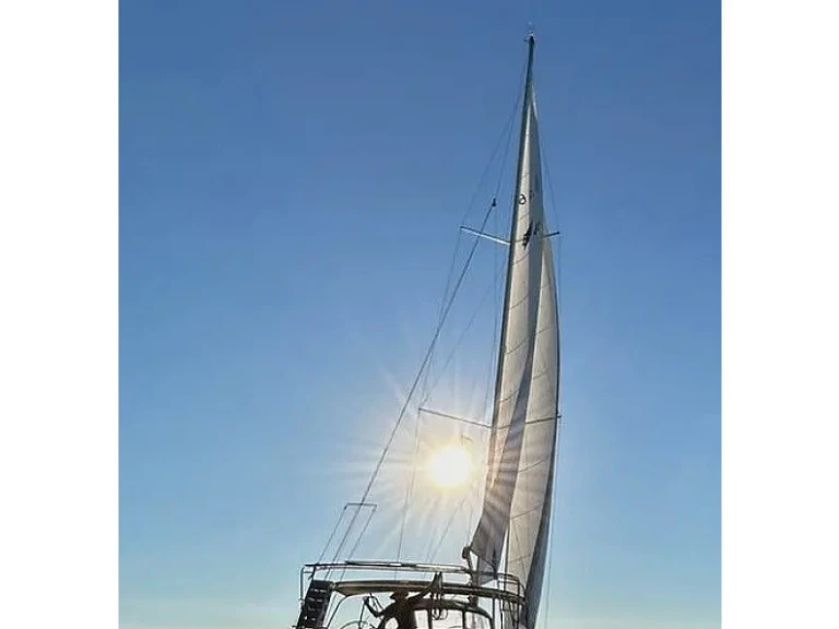 Bareboat Rental Sailboat Bavaria with a boat licence