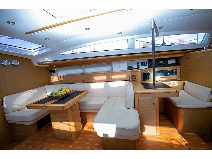 Bareboat Rental Sailboat Jeanneau with a boat licence