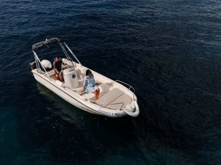Boat rental Nireus Nireus 550 in Benitses on Samboat