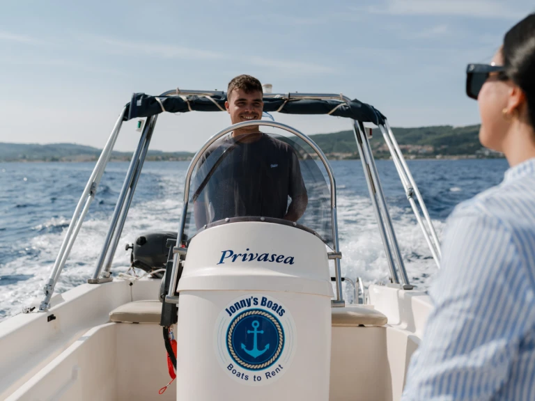 Motorboat rental in Benitses - Nireus Nireus 550