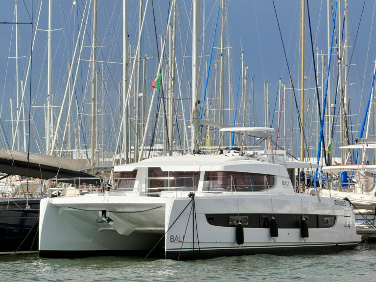 Bali Bali 4.4 in Golfo Aranci on SamBoat