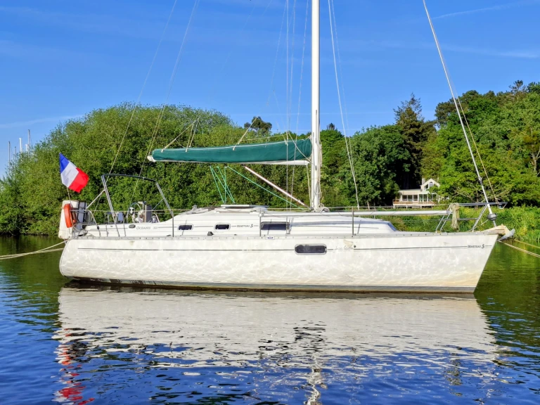 Sailboat rental in Arzon - Bénéteau Oceanis 321