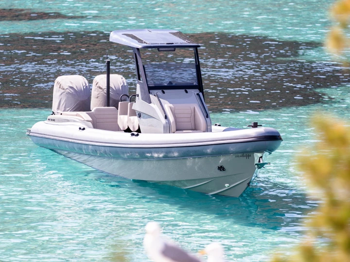 Rent a Rock Marine Rock 30 Alimos