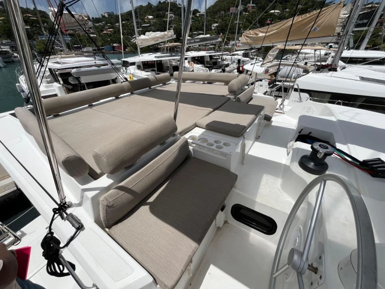 Yacht charter Anse Marcel cheap Bali Catspace Voile