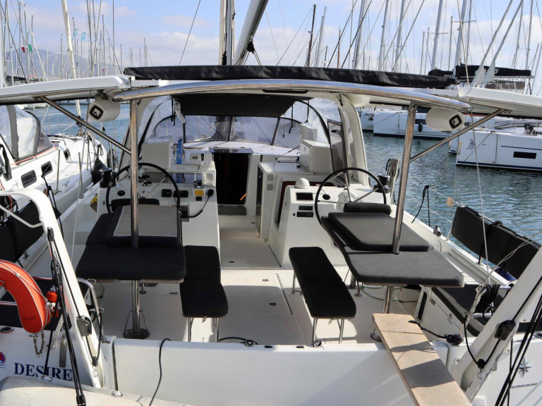 Rent a Jeanneau Sun Loft 47 Kos