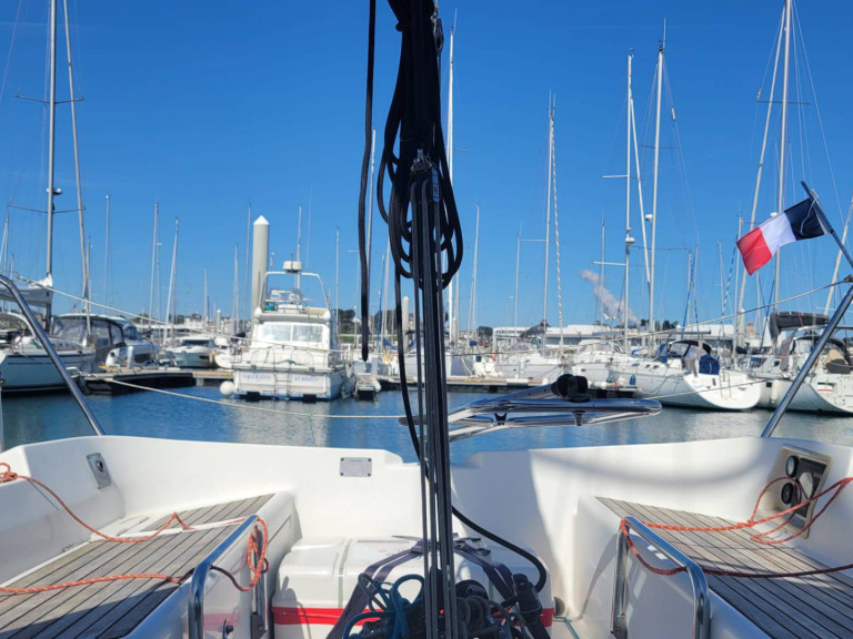 Sailboat for rent Saint-Quay-Portrieux at the best price