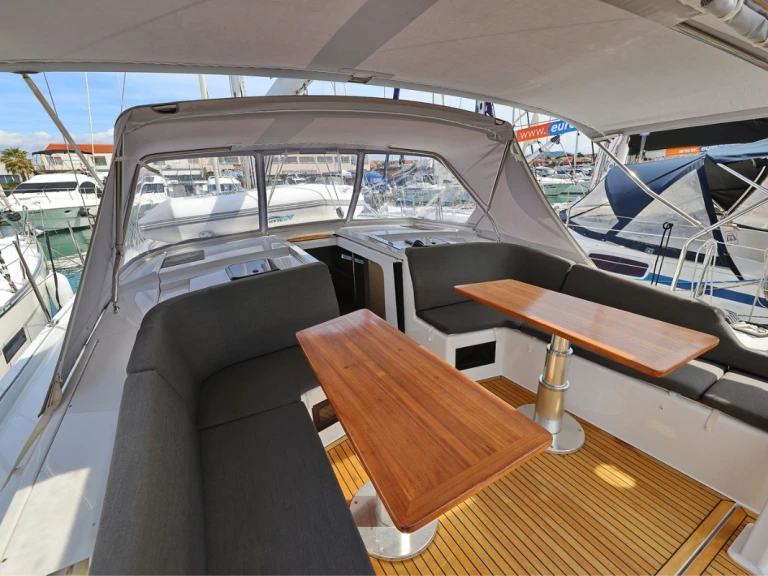 Hanse Hanse 410 in Pirovac on SamBoat