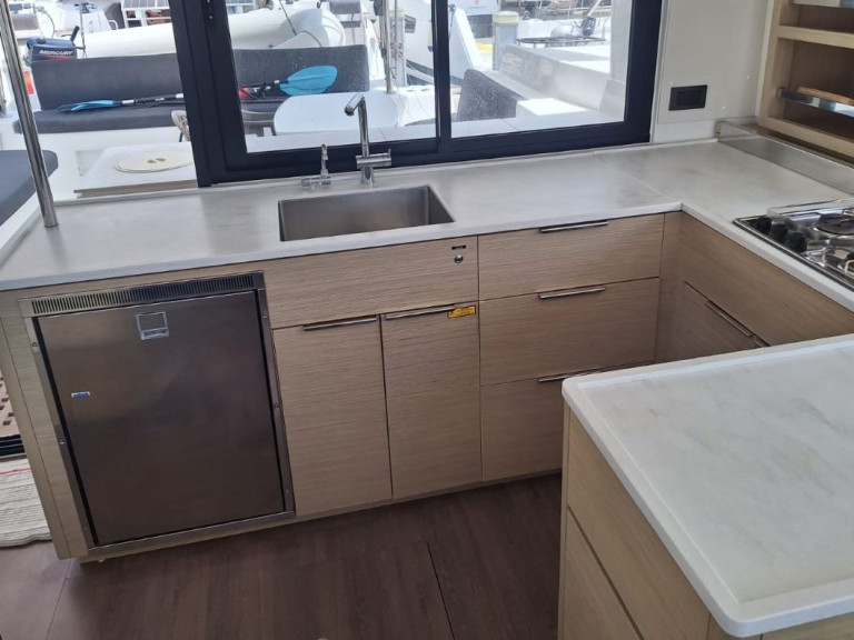 Rent a Lagoon Lagoon 46 Nassau