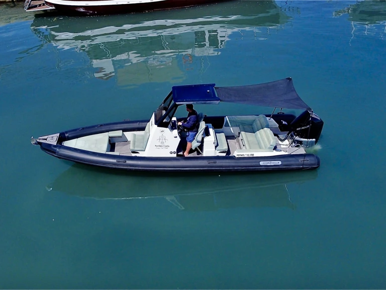 Hydrohulls HH8 in Gouvia on SamBoat