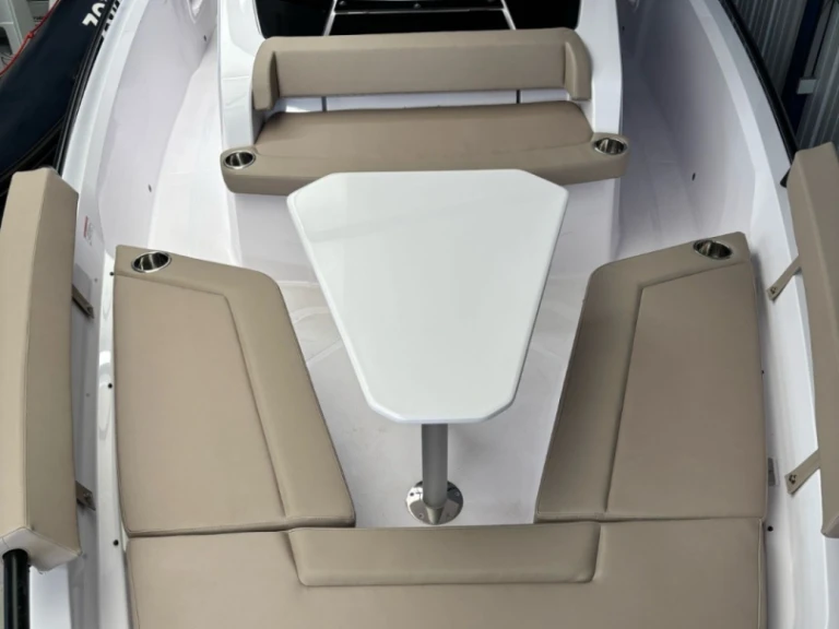 Yacht charter La Trinité-sur-Mer cheap 29 Sun Top