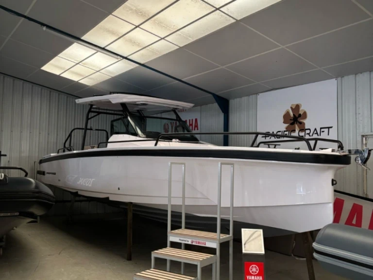 Axopar 29 Sun Top charter bareboat or captained in  La Trinité-sur-Mer