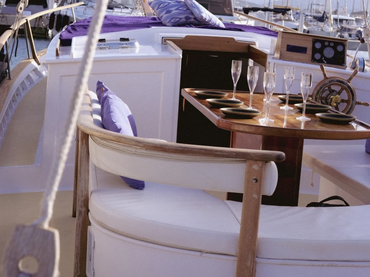 Rent a Llaut Classico 1960 Puerto de Pollensa