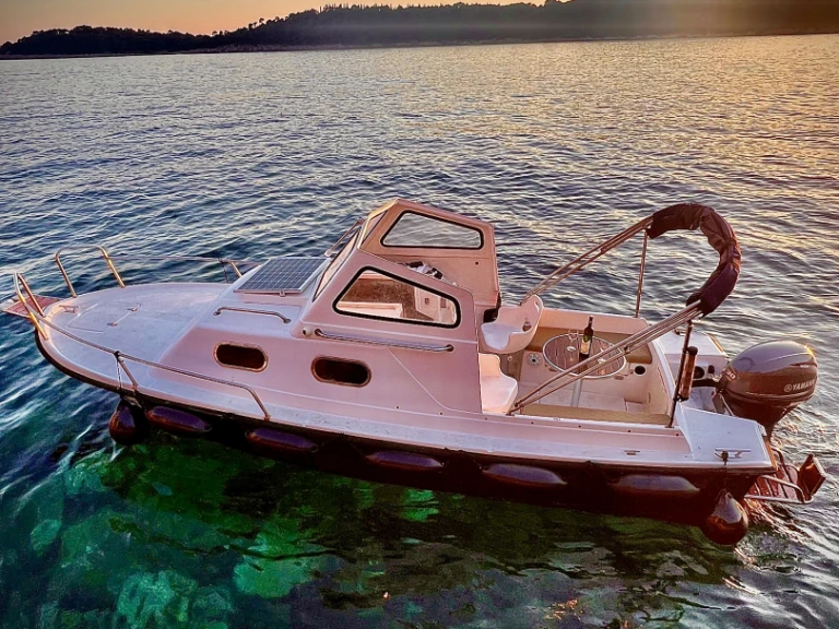 Boat rental Maestral 490 in Dubrovnik on Samboat