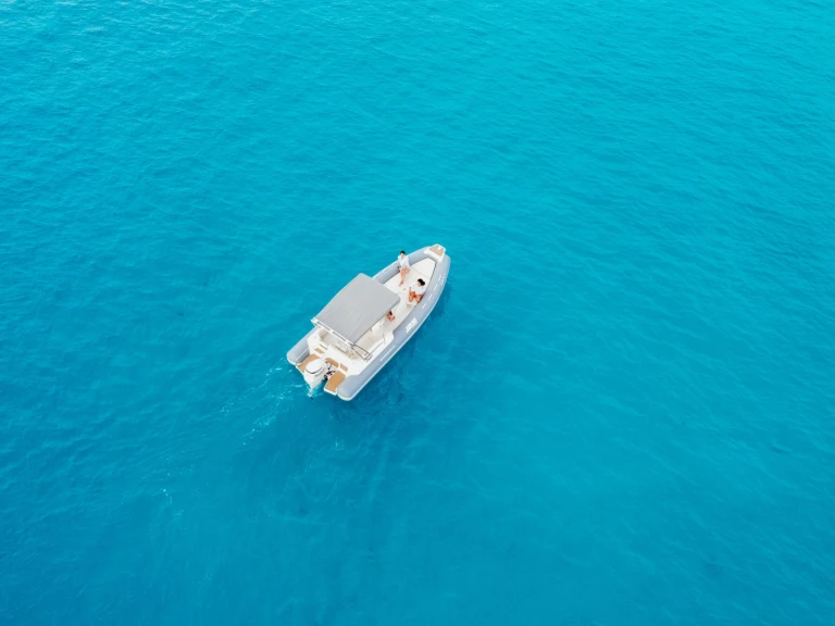 Boat rental Zodiac Medline 850 in Santa Eulària des Riu on Samboat