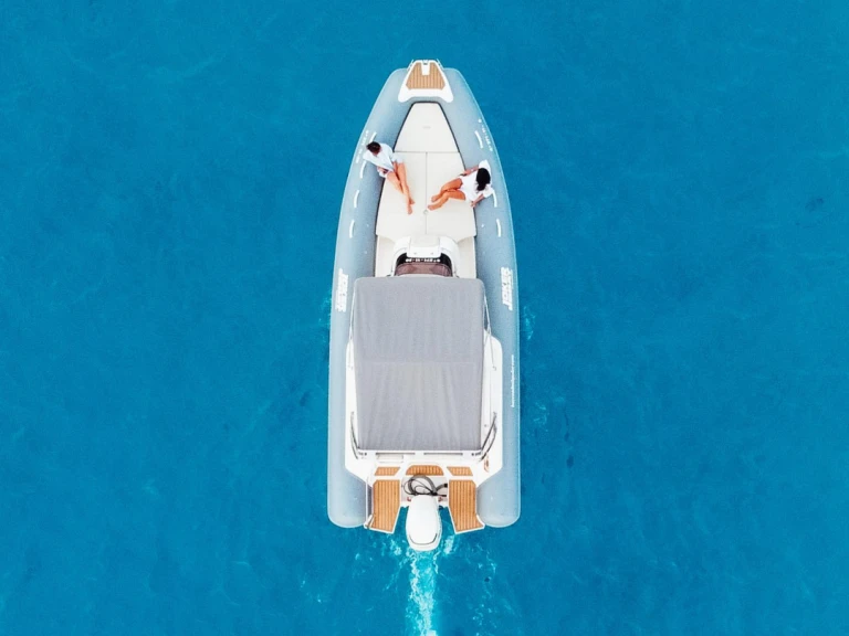 Yacht charter Santa Eulària des Riu cheap Medline 850