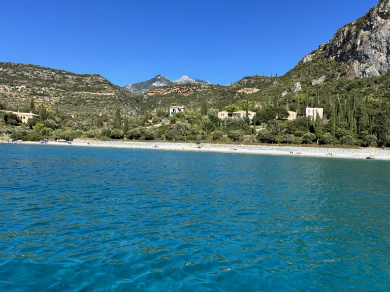 Motorboat for rent Kalamata at the best price