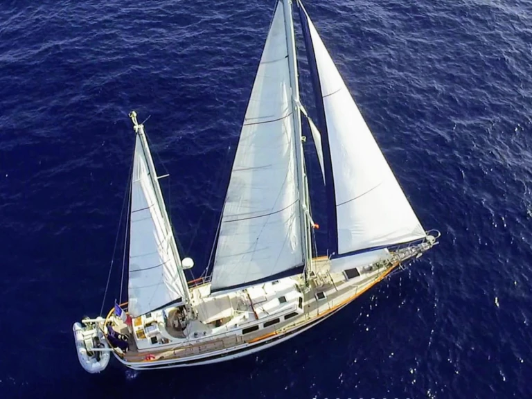 Yacht charter Hyères cheap Scorpio 72