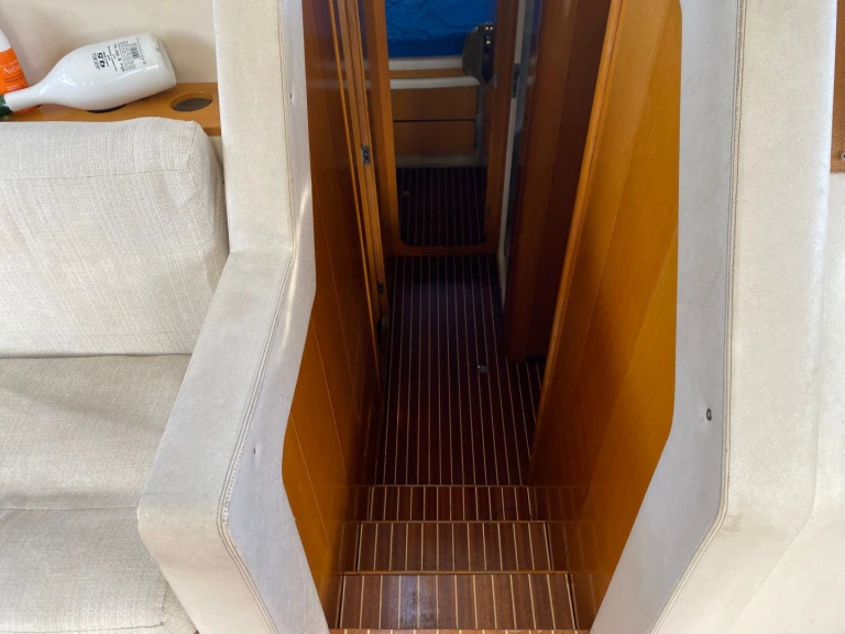 Motorboat rental in Palermo - Ars 38rs