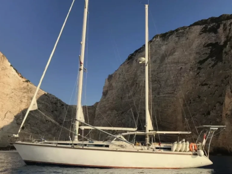 Amel Maramu charter bareboat or captained in  Giens