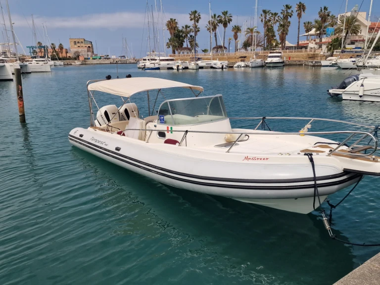 RIB rental in Furnari - Capelli Tempest 900 WA