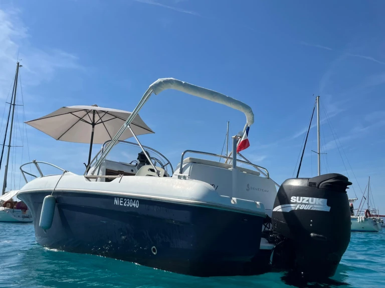 Motorboat rental with or without captain Chris Craft Cannes