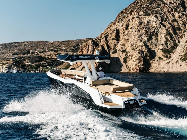 Boat rental Alesta Raptor Excursion in Mílos on Samboat