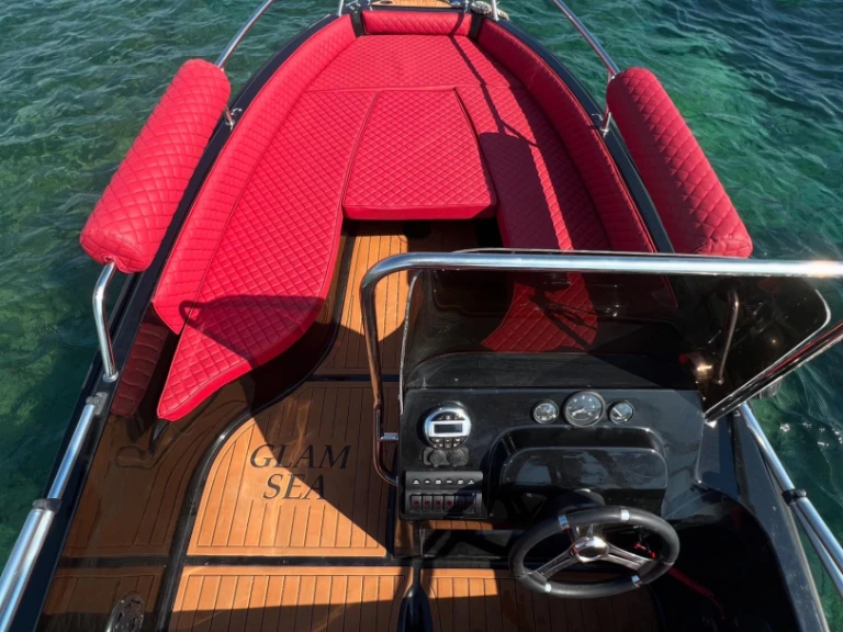 Boat rental ISATEK TEKNE COBRA 495 in Glyfada on Samboat