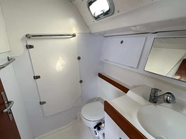 Rent a Jeanneau Sun Odyssey 34.2 La Turballe