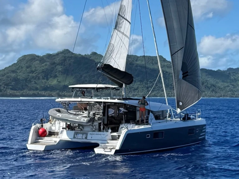 Lagoon Lagoon 42 charter bareboat or captained in  Papeete