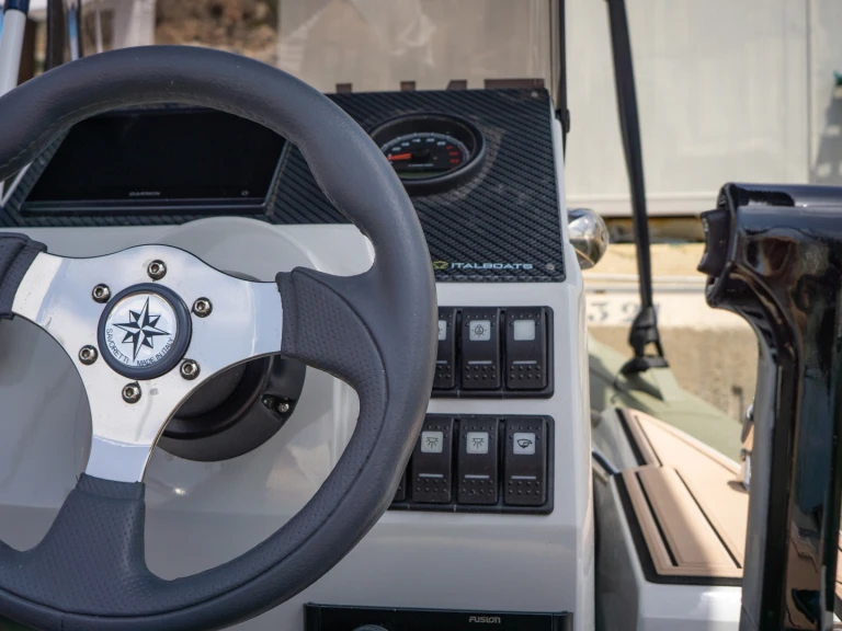 RIB rental in Altea - Italboats Stingher 380FR