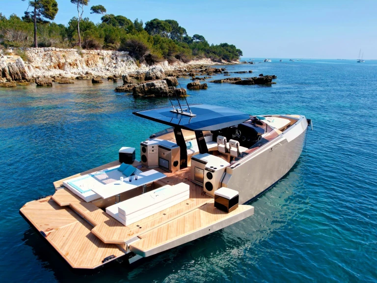 Yacht charter Cannes cheap 42 T-TOP