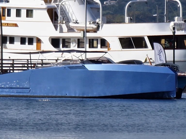 Motorboat rental with or without captain Alium Yachts Cannes