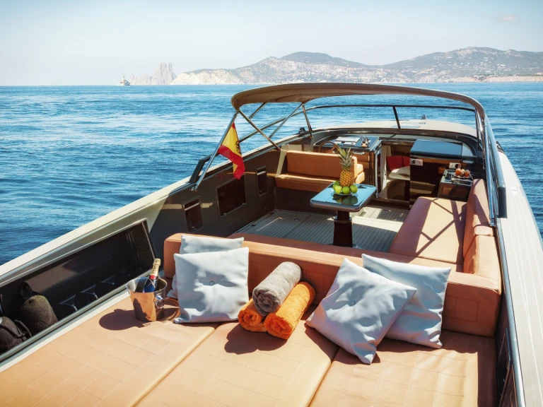 Yacht charter Marina Botafoch cheap VanDutch 40