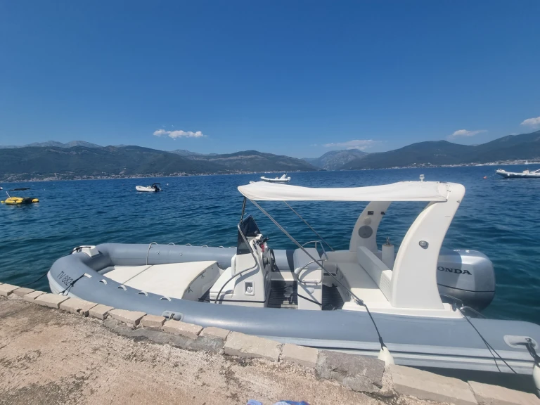 Boat rental Nuova Jolly 22 in Tivat on Samboat