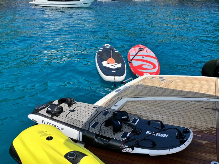 Luxury Yacht for rent Antibes at the best price