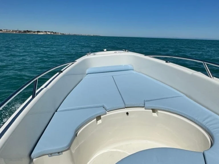 Boat rental Clear Marine LIBRA OPEN 650 in Bisceglie on Samboat