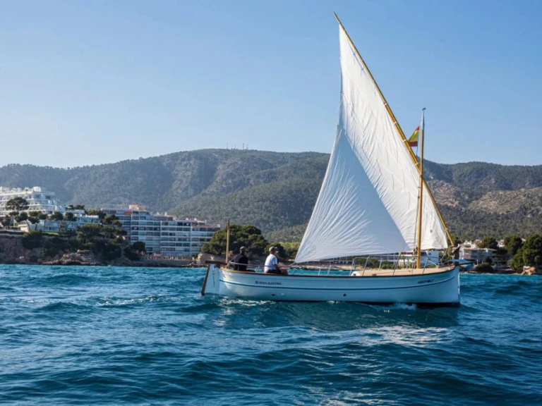 Yacht charter Dénia cheap m7
