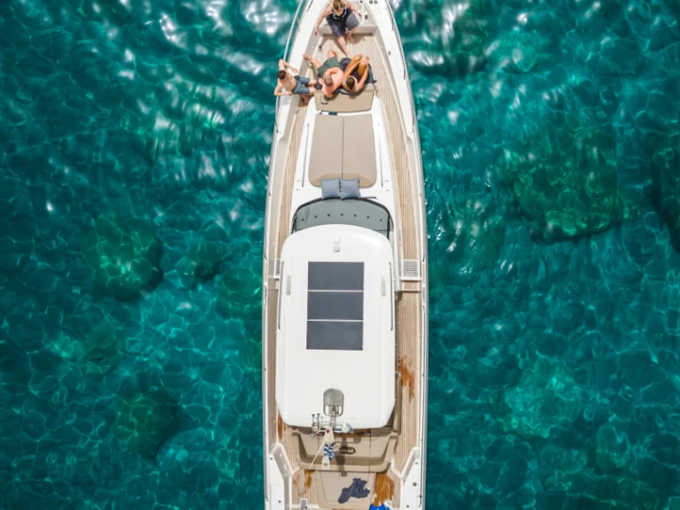 Motorboat rental in Mílos - Nimbus T11