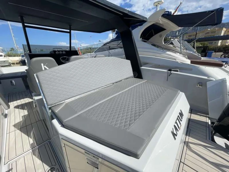 Kattum K 30 charter bareboat or captained in  Dénia