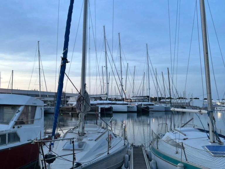 Sailboat rental with or without captain Bénéteau Canet-en-Roussillon