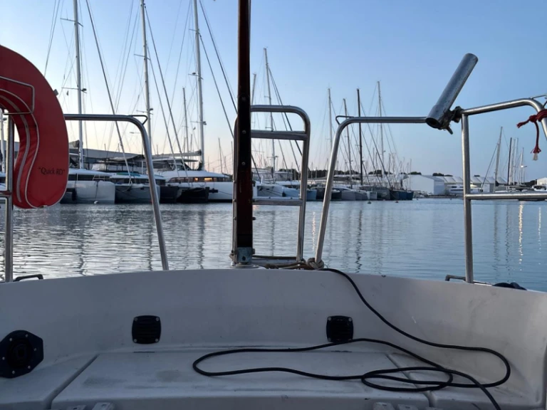 Sailboat for rent Canet-en-Roussillon at the best price